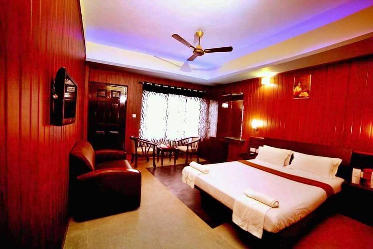 Red Castle Munnar Hotel Exterior photo